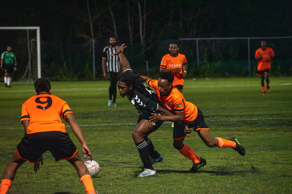 BahamasFootbal1's tweet image. United F.C vs. Dynamos F.C delivered on intensity in the Men’s League! ⚽🔥 Watch featured matches at bahamasfa.net/fifaplus! 📺

#BFAMensLeague #SoccerHighlights