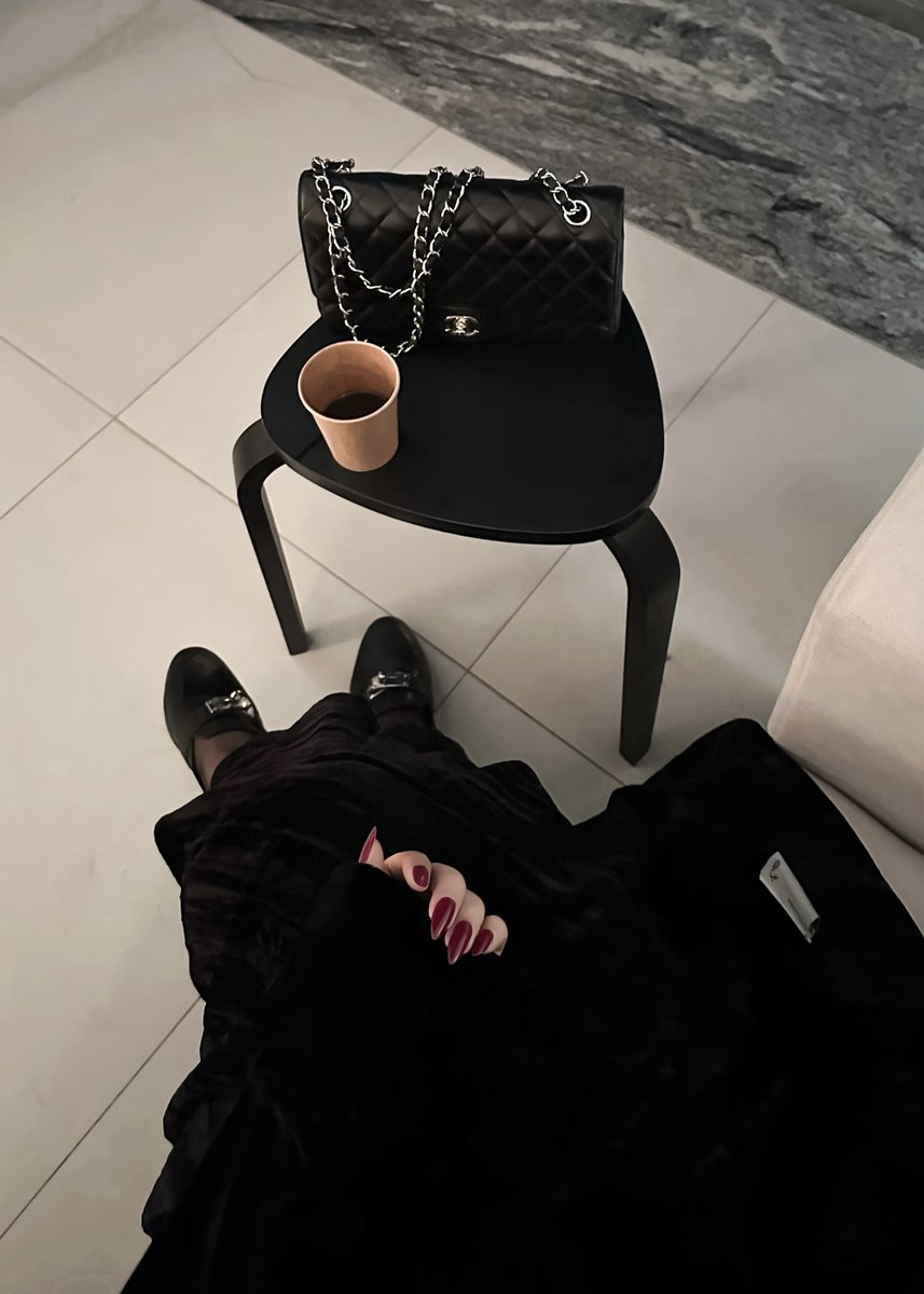 __ath's tweet photo. أرق من ريح الصبا، واحـلا من التمر الخلاص
واطهر من مزون الوسم ، وانّبل من الوجه الخجل https://t.co/eb6bwzmBAQ