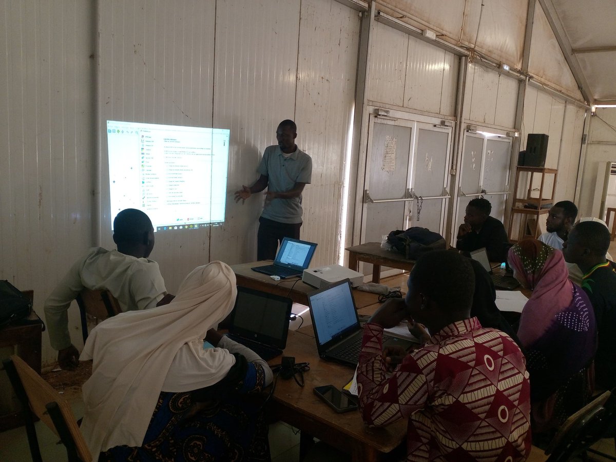 Youthmappers UNIVSEGOU (@youthmappersus) on Twitter photo Tenue d'une nouvelle saison de formation sur #JOSM par <a href="/youthmappersUS/">Youthmappers UNIVSEGOU</a> . Afin que les nouveaux adhérents du chapitre puissent apporter leur contribution en cartographie leur localité respectives.
<a href="/youthmappers/">YouthMappers</a> , #josm, <a href="/OSM_Mali/">OpenStreetMap Mali🇲🇱</a>
Vivement le dimanche prochain. Tenue d'une nouvelle saison de formation sur #JOSM par <a href="/youthmappersUS/">Youthmappers UNIVSEGOU</a> . Afin que les nouveaux adhérents du chapitre puissent apporter leur contribution en cartographie leur localité respectives.
<a href="/youthmappers/">YouthMappers</a> , #josm, <a href="/OSM_Mali/">OpenStreetMap Mali🇲🇱</a>
Vivement le dimanche prochain.