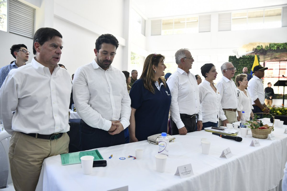 UFPSO (@ufpsocana) on Twitter photo En un momento clave para nuestra región, el presidente <a href="/petrogustavo/">Gustavo Petro</a> llegó a Ocaña para dialogar sobre la crisis de El Catatumbo. La UFPSO estuvo presente, reafirmando su compromiso con la educación, la paz y el progreso del territorio.
#Ufpso #Ocaña #Catatumbo #PazYDesarrollo En un momento clave para nuestra región, el presidente <a href="/petrogustavo/">Gustavo Petro</a> llegó a Ocaña para dialogar sobre la crisis de El Catatumbo. La UFPSO estuvo presente, reafirmando su compromiso con la educación, la paz y el progreso del territorio.
#Ufpso #Ocaña #Catatumbo #PazYDesarrollo