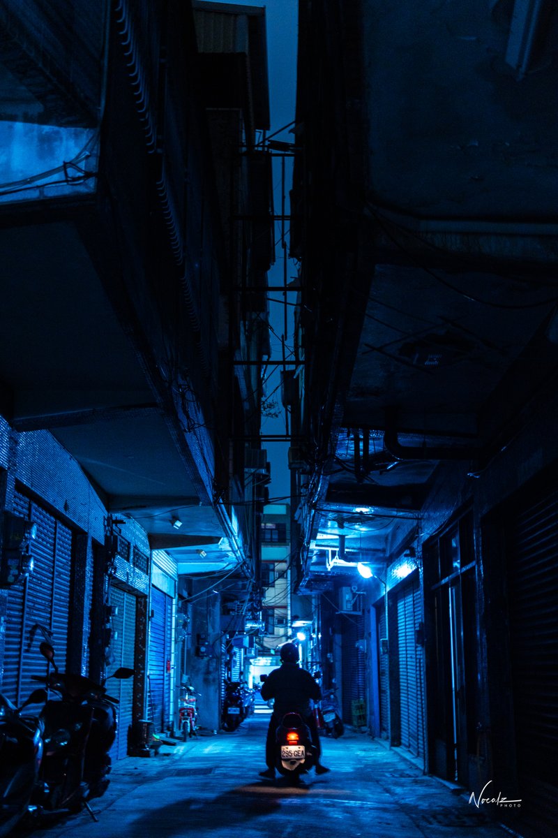 noealz's tweet photo. A lonely night in Kaohsiung, Taiwan https://t.co/SsG5gKOKPV
