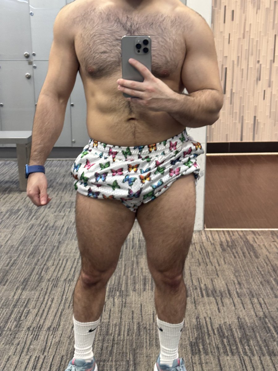 Muscle Daddy Ready for summer 🩲