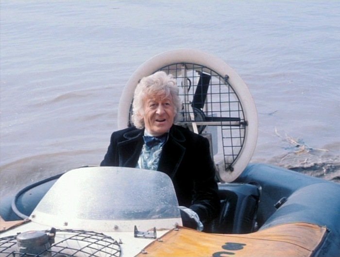 ElizaH64344's tweet photo. Jon Pertwee just having the time of his life in Planet of the Spiders. A whole episode that's basically a bonkers chase scene just so Pertwee can ride a hovercraft? Sure, why not! I love that Barry Letts did that for him ❤️ https://t.co/70JUVqWjdK