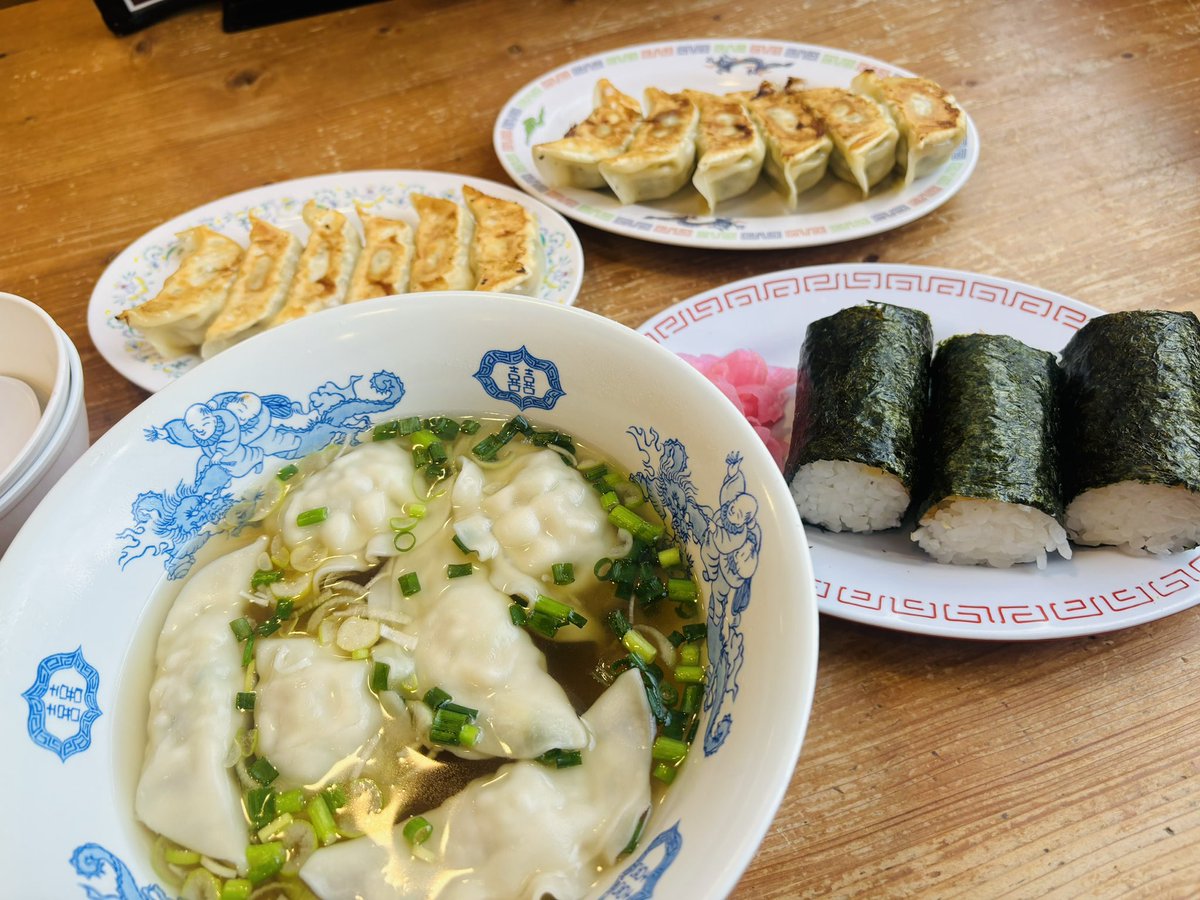 41s_tar's tweet photo. 報告しなきゃいけない気がした。

#宇都宮餃子 #餃子 #宇都宮
#宇都宮餃子館 #餃子コロッケ 

4枚目は画面明るくして見てほしい★

#キーマン社員の休日 https://t.co/ytcos0tTlR