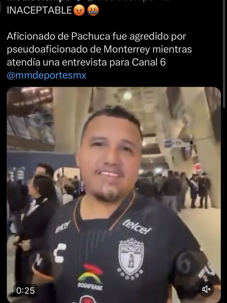 Berenais51's tweet photo. Le dan un sape y detienen al agresor en chinga // Lo apuñalan, no dan con el responsable, la prensa amiga no dice nada y encima le quitan el veto al Akron 

Que bueno que ya dieron con el otro wey, lo malo es que depende mucho de cuanto solapa la prensa y las autoridades https://t.co/fSIpZUFsNa