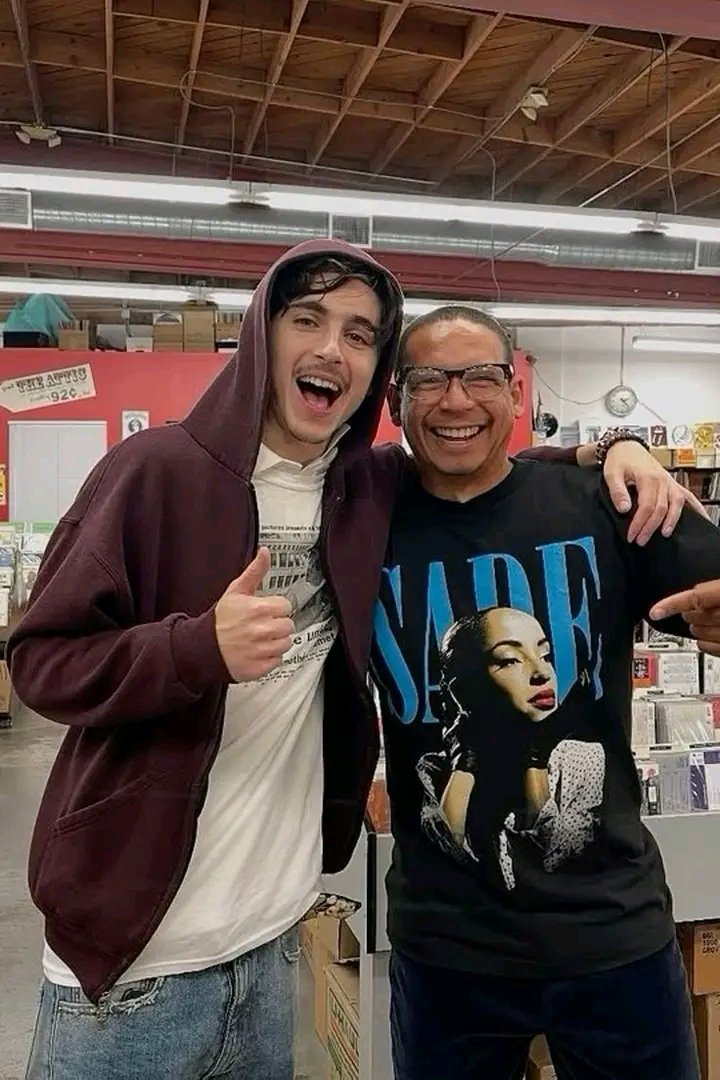 ChalamentT's tweet photo. https://t.co/e32WuZ2fUm