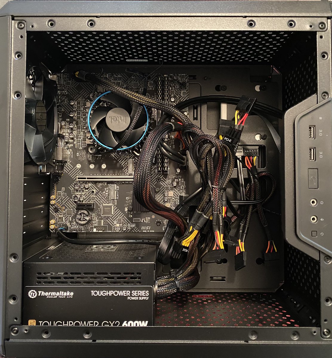 gannixdev's tweet image. Just built a simple server to host some websites. Probably still overkill for my use case, but oh well.

&amp;gt; Motherboard - MSI Pro H610M-G DDR4
&amp;gt; CPU - intel i3-12100
&amp;gt; RAM - 2 x 8gb Corsair Vengeance LPX DDR4
&amp;gt; SSD - 250gb 2.5in Crucial MX500
&amp;gt; Power Supply - Thermaltake…