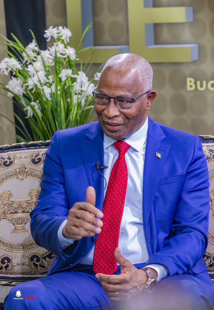 PrimatureGN's tweet photo. « L’année 2025 est une année de basculement pour la Guinée. Avec l’aide de Dieu, elle marquera le début d’un nouveau processus : stabilité politique, stabilité institutionnelle et performances économiques réelles. » – @PMGUINEE17 #OnFaitLePoint https://t.co/jHm9pOWEYz