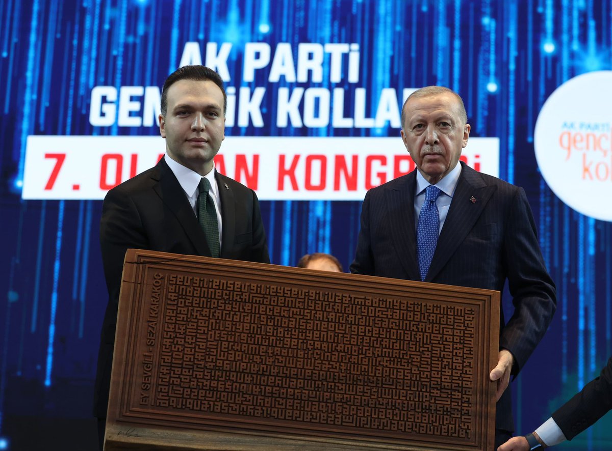 ahmet_bayuk's tweet photo. Bugün Gerçekleşen 7.Olağan Gençlik Kolları Kongremizde Genel Bşknmz Olan Gençliğin agabeyi Bşknmz @avyusufibis’i Tebrik ederim

MKYK üyeliğine seçilen kıymetli Başkanlarım, @ikbalgulcin , @YunusEmreMks , @coskunkeklik1 , @pirilozcelik1 ,@recep_altnts1 @FIRATKORAN @h_ibrahimakgun https://t.co/m3A3pK7tsb