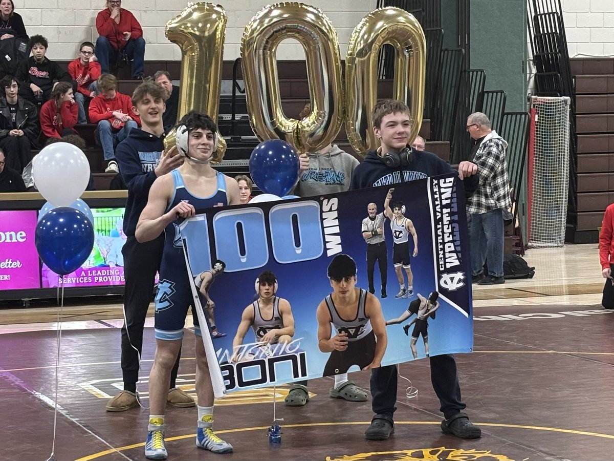 Congratulations to Junior Antonio Boni who captured his 100th career victory today in the WPIAL team playoffs. CV is proud!
Congrats!!
