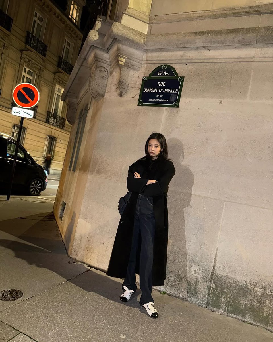 jenniepics's tweet image. JENNIE INSTAGRAM UPDATE