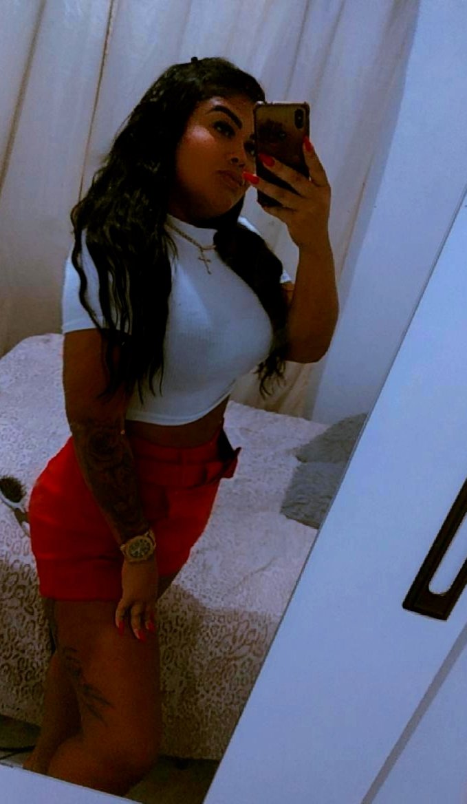 AndrezaAlves194's tweet photo. Dama de vermelho  🫠😮‍💨
#RiodeJaneiro #Morena #tatuada https://t.co/9OXiDWsCb6