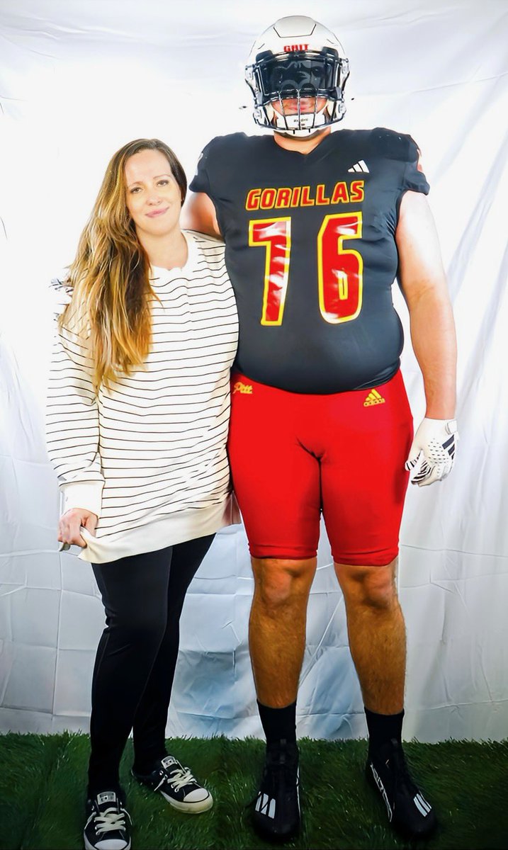 Jake Reynolds 76 (@jakereynolds76) on Twitter photo After a great visit and conversations with the coaches and my family, I am blessed and honored to say that I am 100% committed to <a href="/GorillasFB/">Pitt State Football</a>. I would like thank my coaches for everything they did for me, and my family too. I would also like to thank <a href="/dominant_o/">Dominant O-Line Academy</a> and <a href="/CoachCarter3/">#TrenchDawgsAcademy🪵🪓🧬</a> After a great visit and conversations with the coaches and my family, I am blessed and honored to say that I am 100% committed to <a href="/GorillasFB/">Pitt State Football</a>. I would like thank my coaches for everything they did for me, and my family too. I would also like to thank <a href="/dominant_o/">Dominant O-Line Academy</a> and <a href="/CoachCarter3/">#TrenchDawgsAcademy🪵🪓🧬</a>