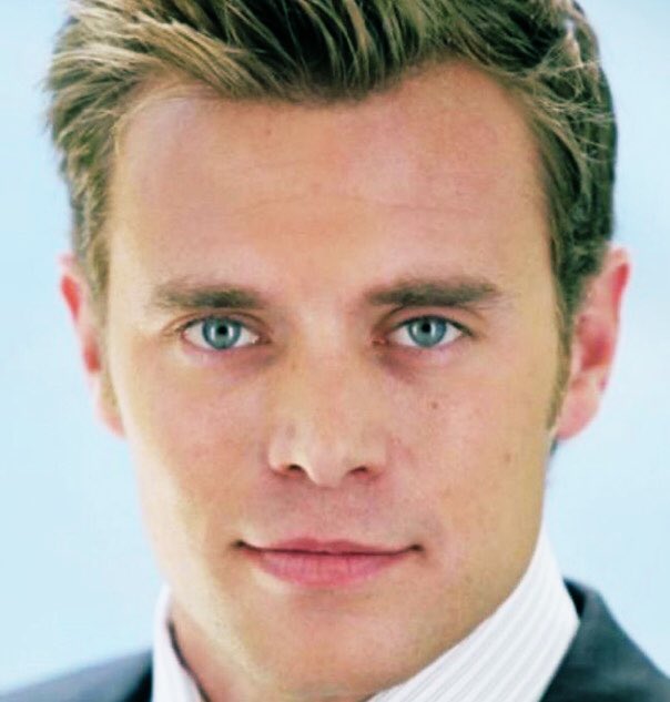 christy041499's tweet photo. 3 time Emmy winner 🏆#BillyMiller my #MCM #MCE Everyday, every night and everything in between #BillyFanFirst #OnceInALifetime #Irreplaceable #ForeverLoved #ForeverMissed #ForeverInMyHeart #ItWillAlwaysBeBilly https://t.co/wHJqgiOkpm