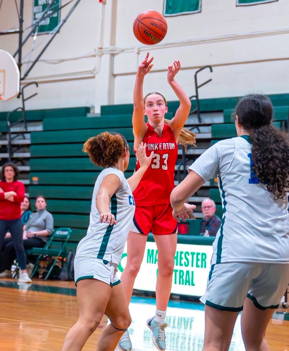 She’s been our PG since freshman year. She’s brought us to 2 Final Fours and a Final. Tomorrow we are hoping to induct her into the 1,000 point club. It would cool to have people there to celebrate.  It’s a home game at 6. The Lady Astros are always proud of you, Syd ❤️
