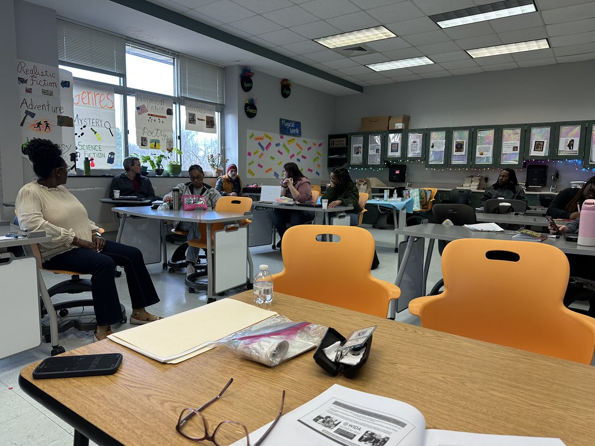 SoledadLDunst's tweet photo. Today Bob and I presented strategies to support English Learners at Hairston MS. We loved the questions and active engagement from the ELA team! @ellgcs https://t.co/3WxRPOmra7