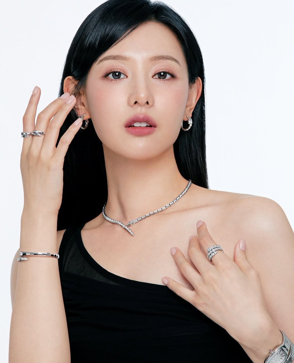 キムジウォン様ジュエリーが映えすぎる。本当に美しい…。ブルガリの