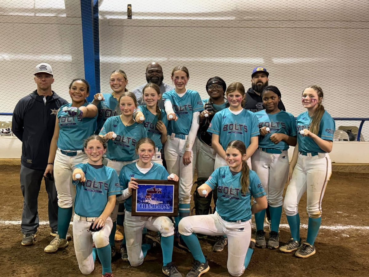 BryerThompson's tweet photo. Bringing home the 🏆. #boltsboom #teamwok https://t.co/w0ylCN024s