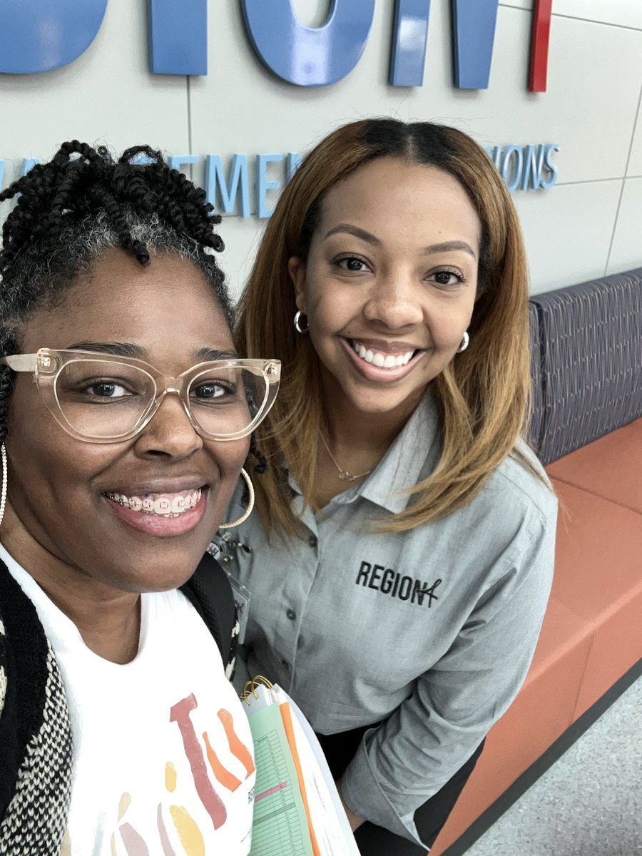 SHARPerKeys's tweet image. Still thinking about the #R4MathConf this past weekend! 😆 special thank you to my colleagues (past &amp;amp; present) who let me bug them for feedback to make sure learning took place, it was definitely a team effort! Seeing some familiar faces was icing on the cake, too! 🫶🏽 @R4Math