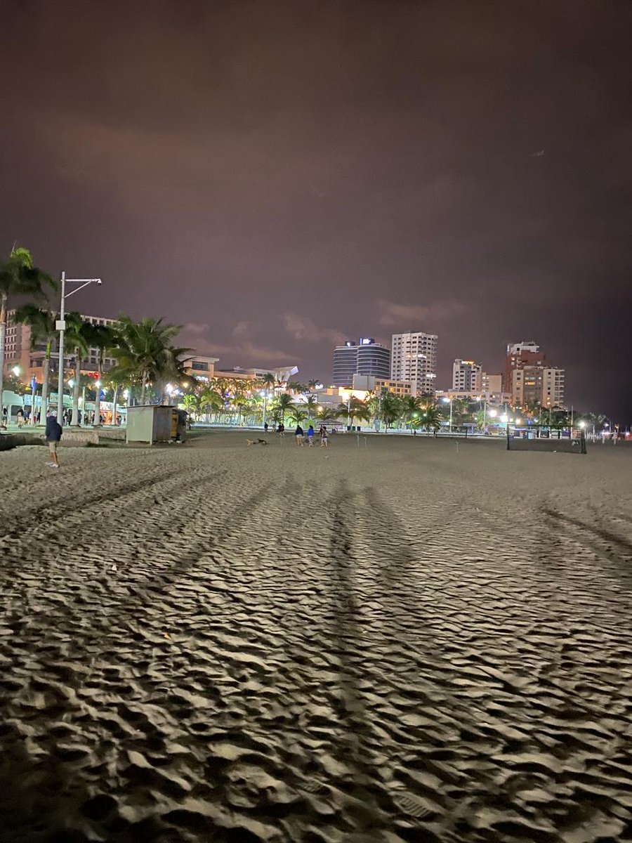 the_Bryce08's tweet photo. Me encanta la playa unos de los mejores lugares para olvidar los problemas #playa
🍺🍹 https://t.co/9BVR3yDFOZ