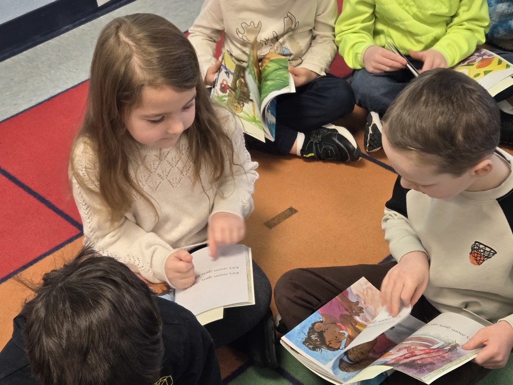 CSCElemAACPS's tweet photo. Students in Ms. Rosado's Kindergarten class read w/ partners today during the CKLA block! #TheFlocksThatRocks #BelongGrowSucceed https://t.co/R1Ndklf4PS