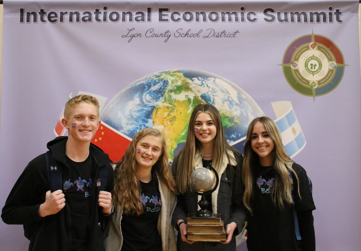 lyoncsd's tweet image. Last week, seniors from Lyon CSD competed at the 2025 Econ Summit at Silver Stage High School! 🌍🤝 They explored global economics, formed alliances, and gained real-world insights. 🙌 Huge thanks to all who made it a success! 🎉 

#LCSD #smalltownsbighearts #connectedlearners