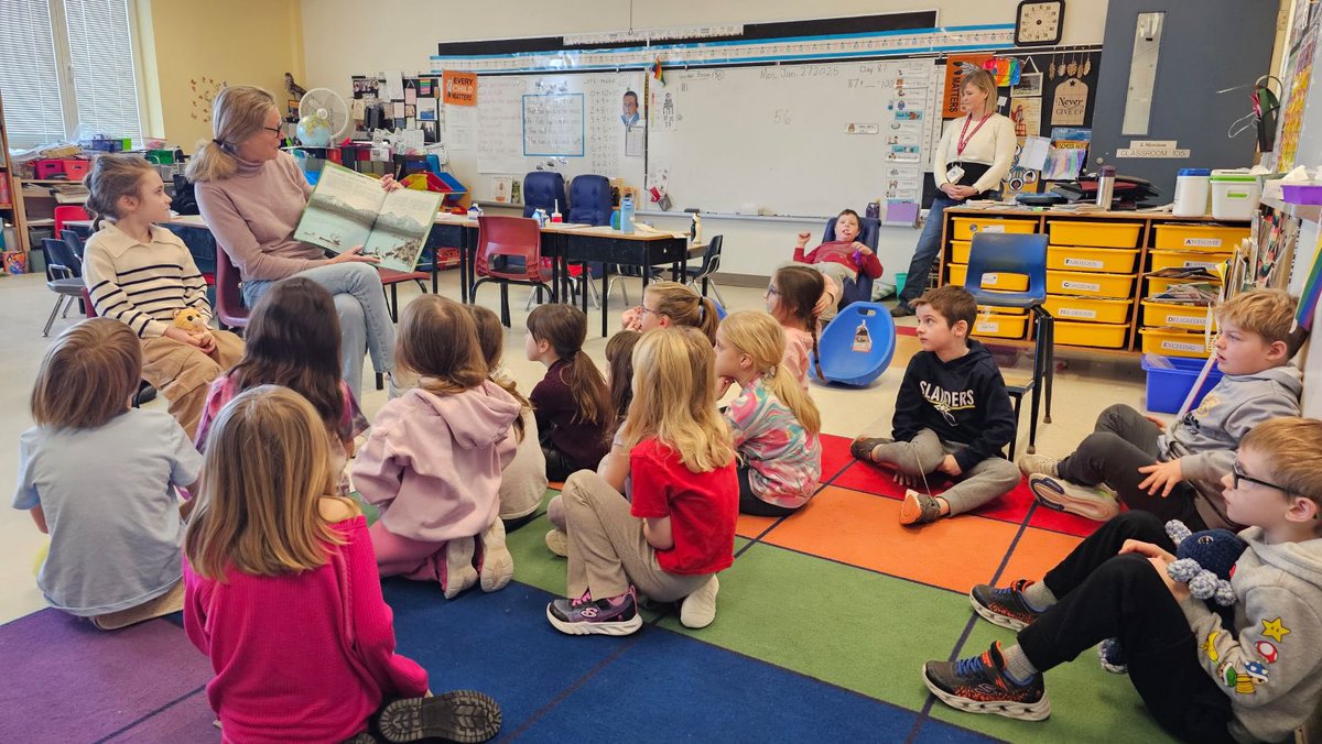 BayviewEdCentre's tweet photo. Grade 1s at Bayview celebrated Literacy Week with guest readers, including bus drivers, daycare workers, and family members! Thanks for sharing your love of stories with us! #SRCEForTheLoveOfLiteracy2025 #srce_literacy https://t.co/e9CLfcXcks