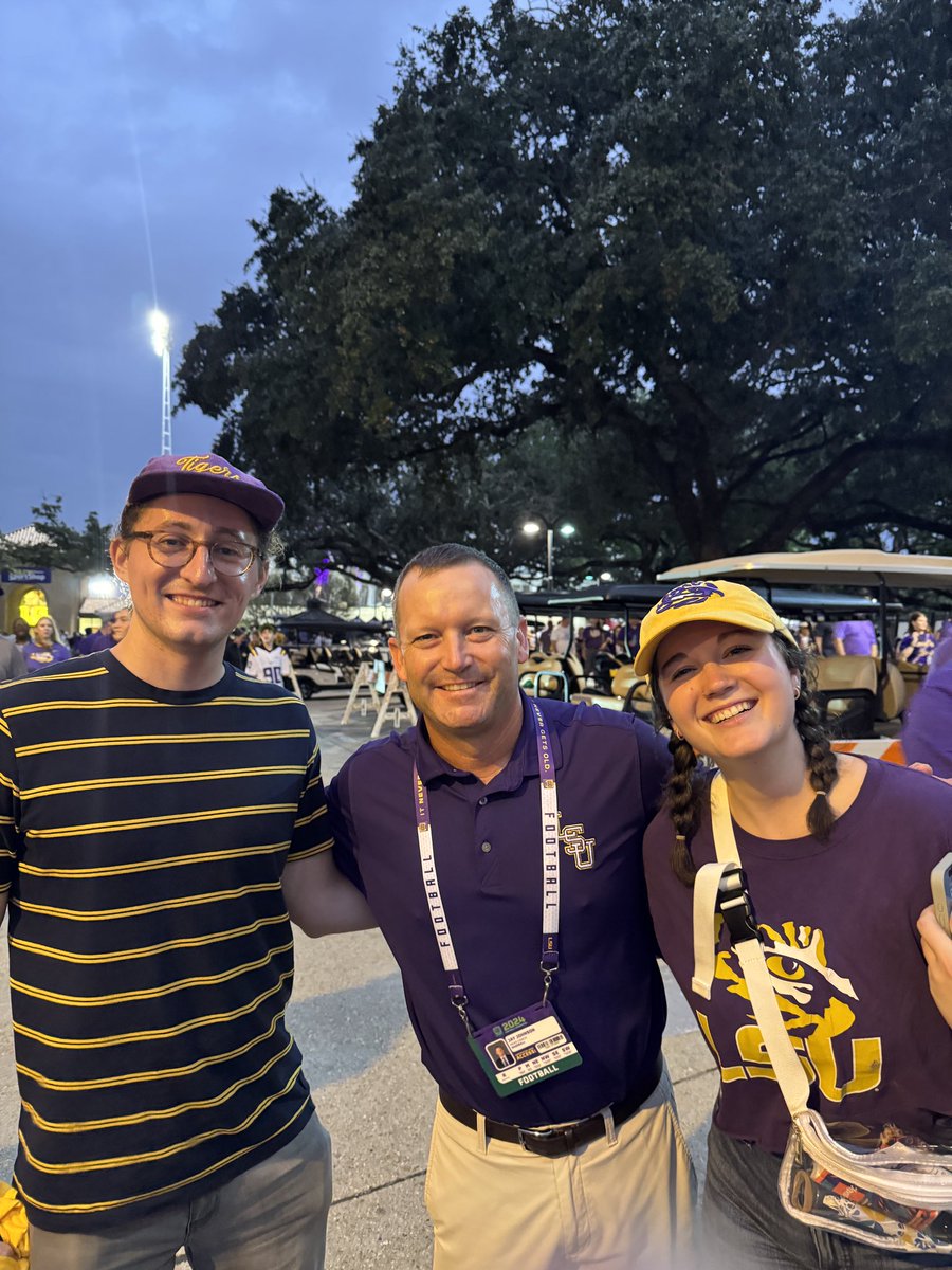 Mleekicker1983's tweet image. Thanks Coach for your graciousness, let’s Geaux Tigers! You were very kind to take a picture with my daughter and her boyfriend outside Tiger Stadium before the Alabama game. I recognized you so I at least get partial credit!