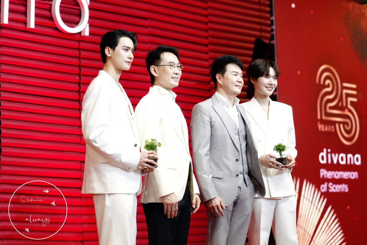 kikanim's tweet photo. [PICS] 250127 Divana 25 Years Phenomenon of Scents

ขอขอบคุณทางแบรนด์ Divana ที่ให้เกียรติเชิญ คุณเก่ง หฤษฎ์ บัวย้อย และ คุณ นำ้ปิง นภัสกร ปิงเมือง ให้มาร่วมงาน Divana 25 Years Phenomenon of Scents มา ณ ที่นี้ด้วยนะคะ

#KengNamping #เก่งน้ำปิง #divana #divana25yearsxKengNamping https://t.co/qo32CTBOT0