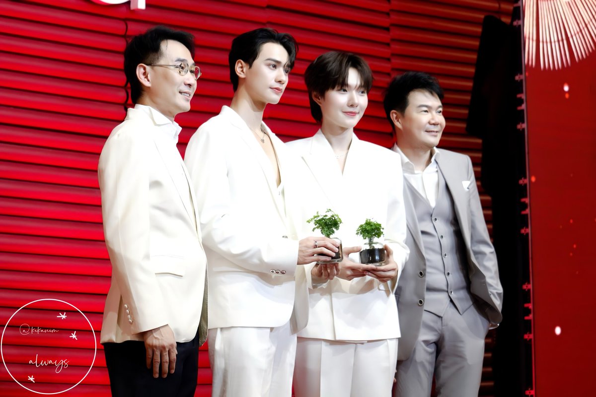 kikanim's tweet photo. [PICS] 250127 Divana 25 Years Phenomenon of Scents

ขอขอบคุณทางแบรนด์ Divana ที่ให้เกียรติเชิญ คุณเก่ง หฤษฎ์ บัวย้อย และ คุณ นำ้ปิง นภัสกร ปิงเมือง ให้มาร่วมงาน Divana 25 Years Phenomenon of Scents มา ณ ที่นี้ด้วยนะคะ

#KengNamping #เก่งน้ำปิง #divana #divana25yearsxKengNamping https://t.co/qo32CTBOT0