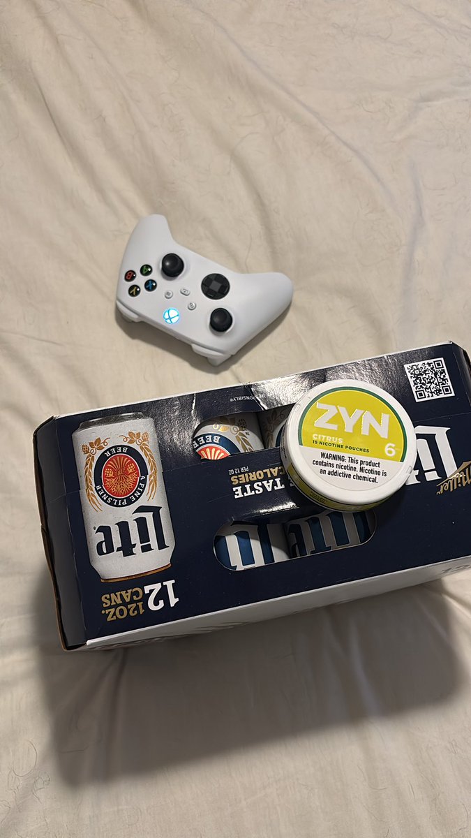 VortexBack2024's tweet photo. Gf is having her friends over for “craft night” so I’ve set up shop in the bedroom.

Big fan of craft night. https://t.co/rWYpp6HgaL