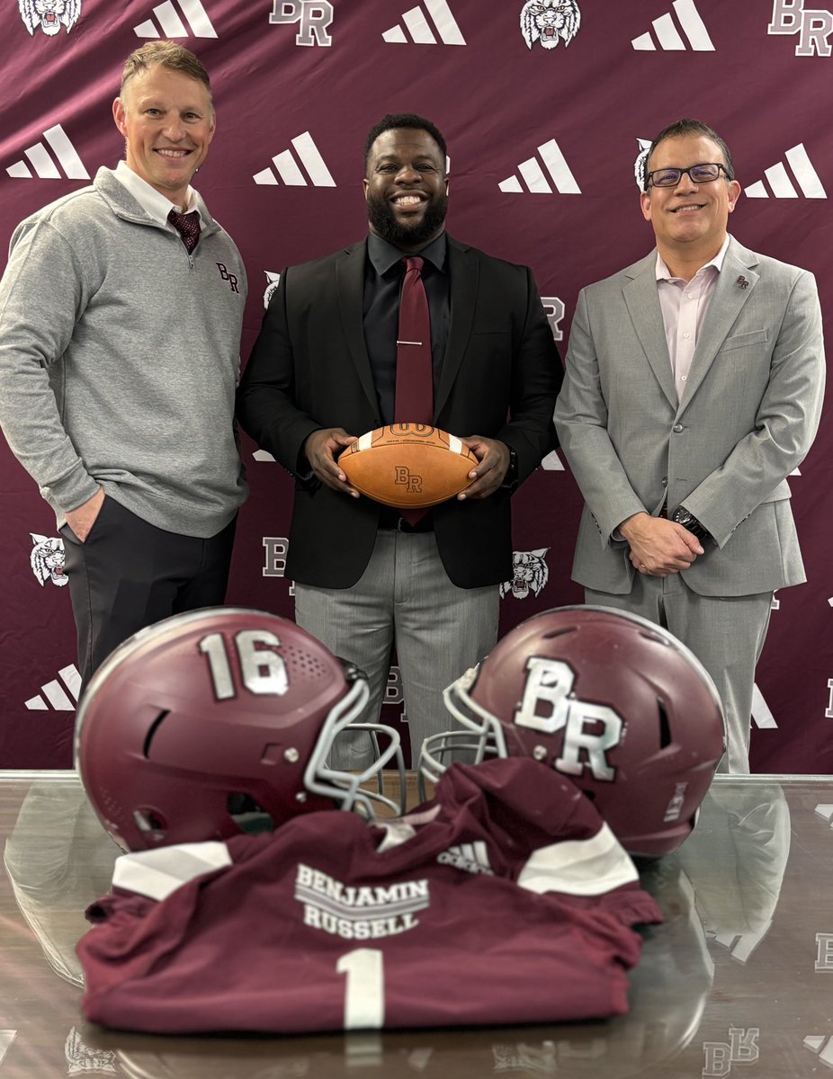 BRHS_Benefield's tweet photo. It’s a Great Day to Be a Wildcat!!! #WeRBR #wildcatpride https://t.co/zvASL5Zmq6