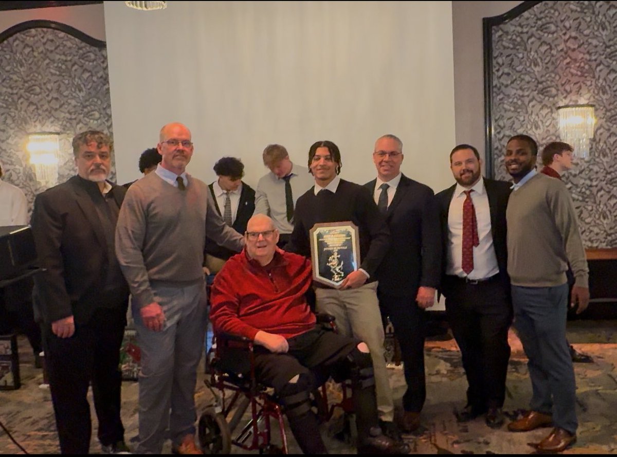 Jayden Tuttle (@jayden1of1x) on Twitter photo Extremely thankful and blessed to receive the John R Colbert Award.I would like to thank Mr Colbert all my coaches for a great senior season! <a href="/AdmiralFootball/">Coach Morano</a> Extremely thankful and blessed to receive the John R Colbert Award.I would like to thank Mr Colbert all my coaches for a great senior season! <a href="/AdmiralFootball/">Coach Morano</a>