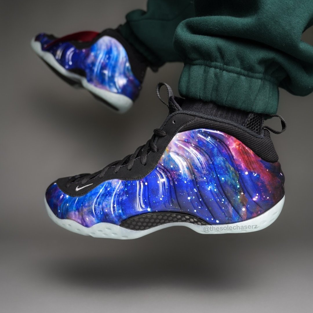 ナイキ エア フォームポジット ワン 28 galaxy ギャラクシー