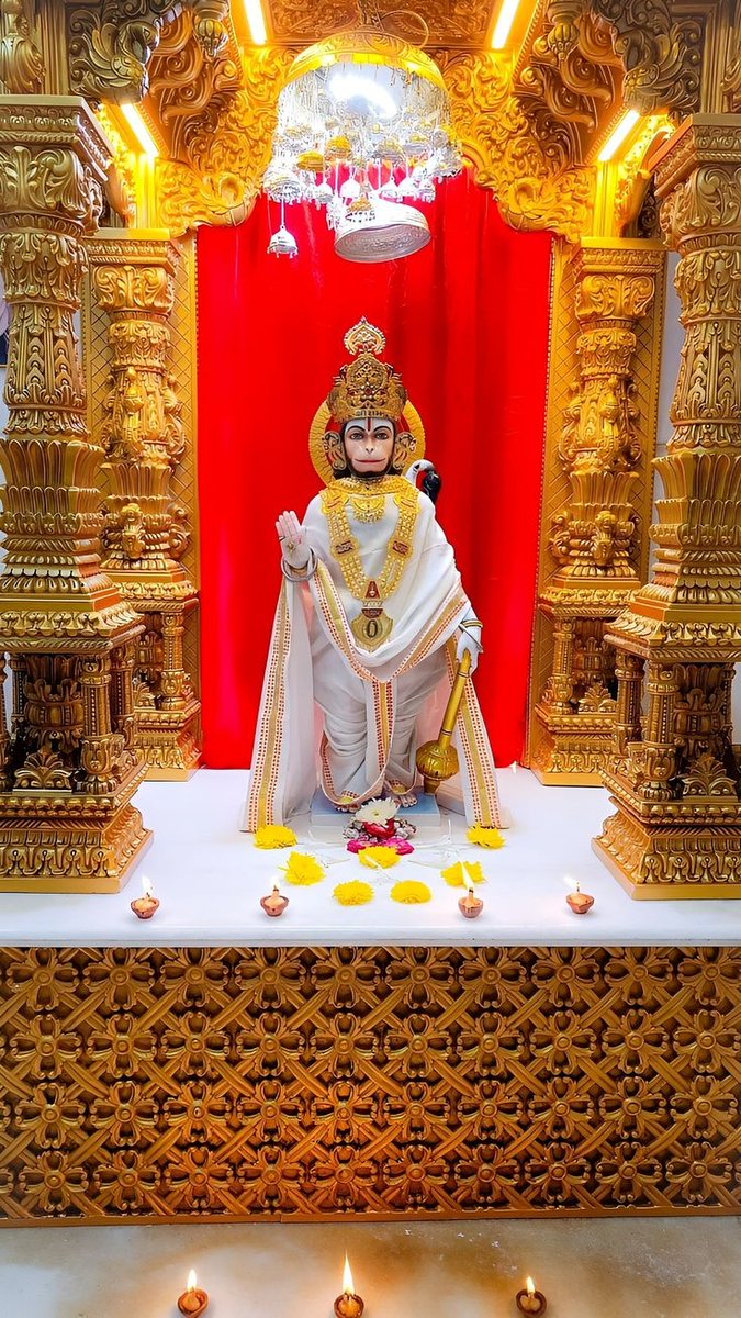 ‼️जय हनुमान ज्ञान गुण सागर,‼️
‼️जय कपीस तिहुं लोक उजागर।‼️
‼️राम दूत अतुलित बलधामा‼️
‼️अंजनि-पुत्र पवनसुत नामा।‼️
#jaihanuman