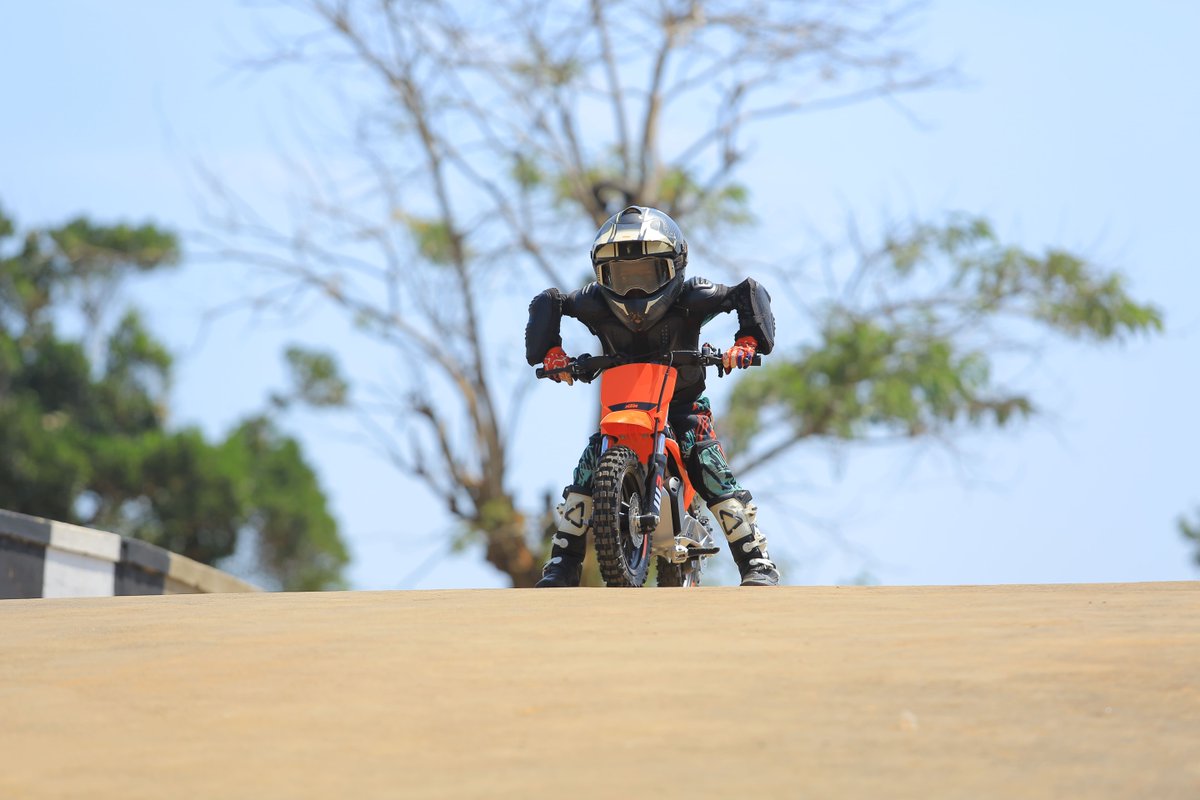 park_busika's tweet image. Who’s ready to take on this next adventure? ⚡️🏍️  
#BackToSchool #Ebikes  #MXTraining