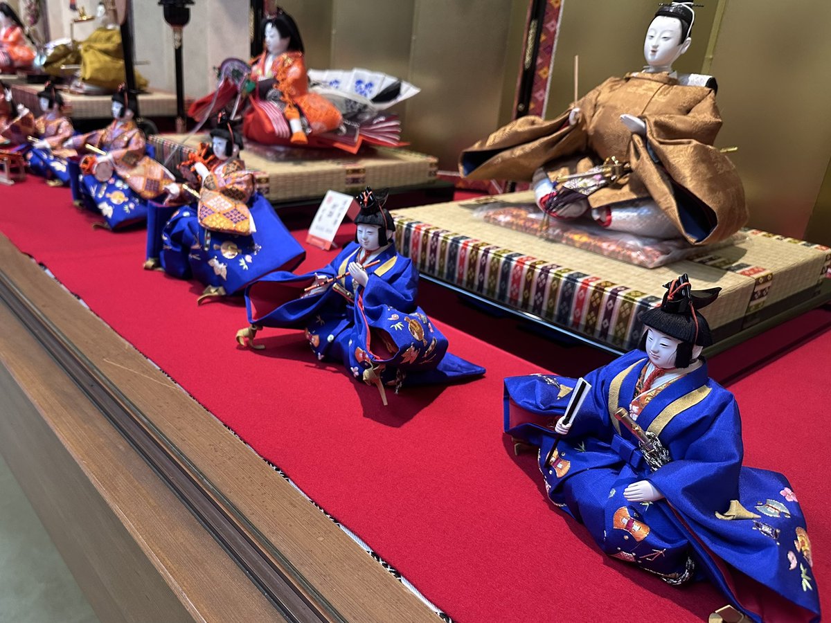 名家御用達の人形といえば丸平大木人形店さん 一昨年に最後の八十代の