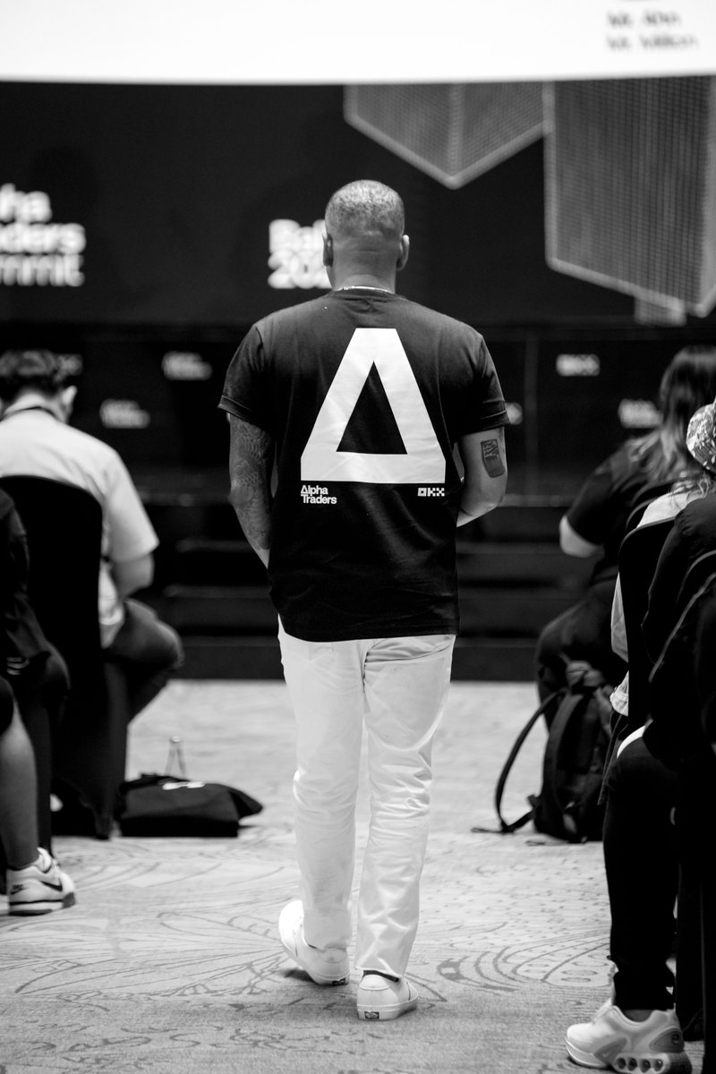 okx's tweet photo. Alpha Traders Summit in Bali = pure vibes! 🌴

Big brains, sharp insights, and island life—trading never looked better. 

Huge thanks to everyone who joined! Until next time. 👀🔽 https://t.co/RBXYkmDFBW