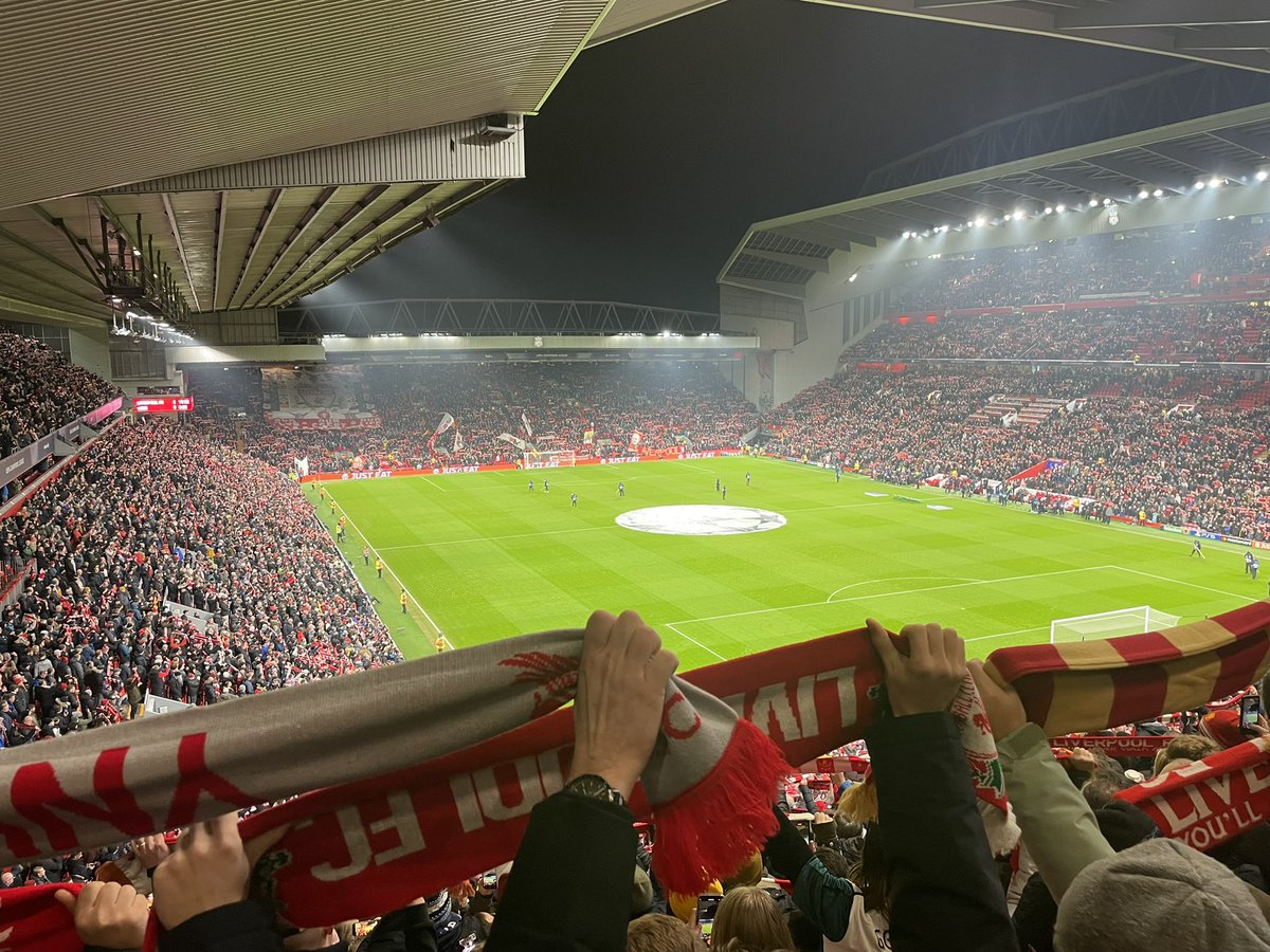 quinners1992's tweet photo. @REDticketMenIRE Thanks @REDticketMenIRE for sorting me for Lille. Pleasure to deal with 🔴🔴🤝🤝 https://t.co/9dXY5QOqOX