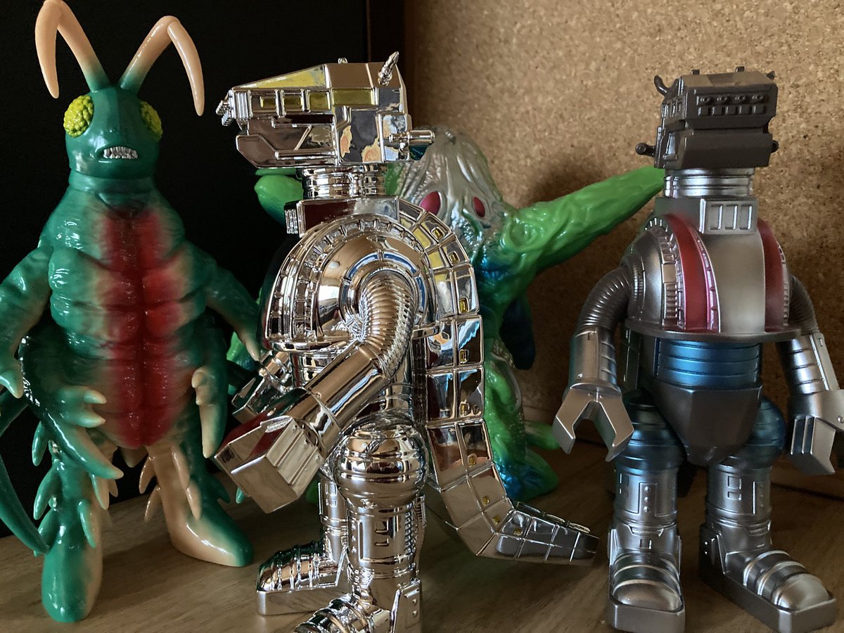 Y・MSF製 『四次元ロボ獣 メカギラス メッキバージョン』届きました