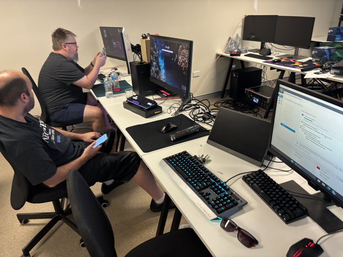 Monitor303 tweet media