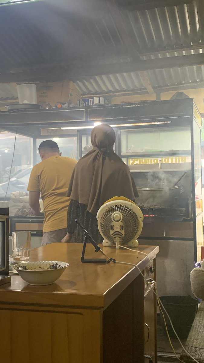twdhcooks's tweet photo. makan sate dangung-dangung di pasar dangung-dangung. rillll lamak bana https://t.co/qEchbFqKI8