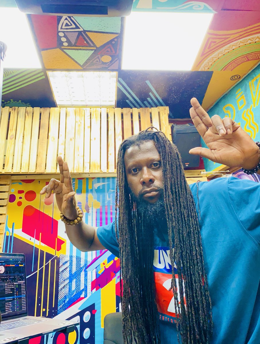 XfmUG's tweet photo. #wearelive with @deejaycisse  on the #Xam playing all your requests 

#TrapTuesday #Xfm #TodaysHitMusic https://t.co/sOIfjkhKGg