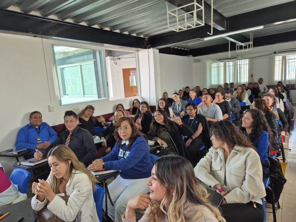 falcantara0's tweet photo. Terminando cuatri sabatino 🤓📚🎒de Derecho Administrativo ⚖️ en @CESCIJUCoficial ....un grupo con bastantes participantes muuuuy dedicados y con mucho interés en la materia.🙏🙌 ....Saliste en la foto?🤔😅 Gracias! https://t.co/V0ciQT2EIQ