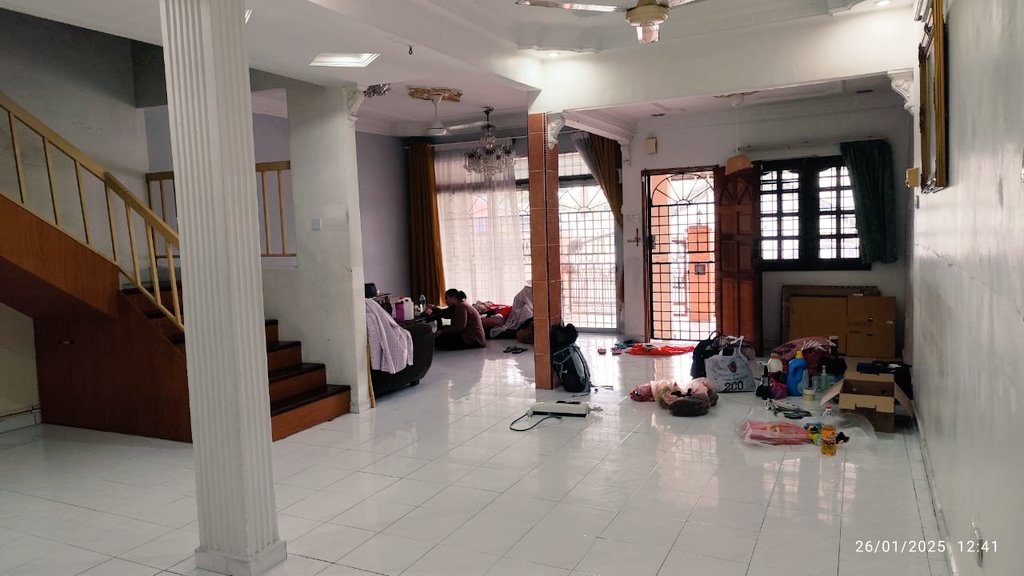 danialwahid's tweet photo. HOUSE FOR SALE ONLY
Selling price: 498K BELOW MARKET PRICE (550k)
DIRECT OWNER
Rumah teres 2 tingkat  (renovated)
5R 2BR
Taman Desa Skudai

AMENITIES
✅Klinik Kesihatan
✅Masjid Annur
✅CIQ 25min
✅Stadium Sultan Ismail 15min
✅Senai Airport 15min
✅Bus Terminal Tun Aminah 15min https://t.co/8wzKoYOp9g