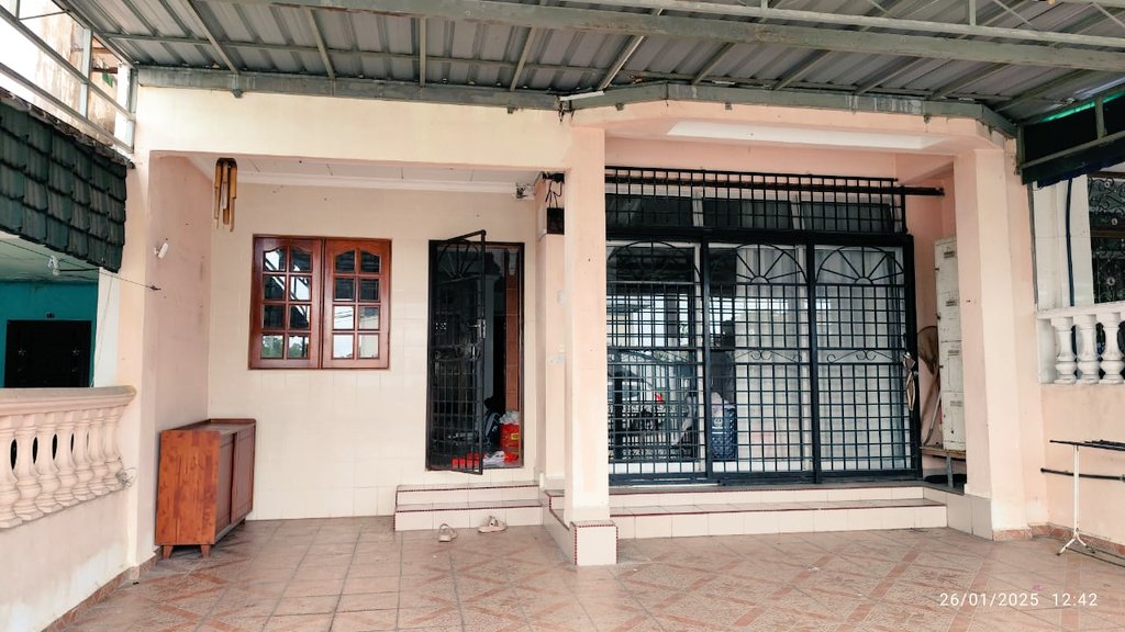 danialwahid's tweet photo. HOUSE FOR SALE ONLY
Selling price: 498K BELOW MARKET PRICE (550k)
DIRECT OWNER
Rumah teres 2 tingkat  (renovated)
5R 2BR
Taman Desa Skudai

AMENITIES
✅Klinik Kesihatan
✅Masjid Annur
✅CIQ 25min
✅Stadium Sultan Ismail 15min
✅Senai Airport 15min
✅Bus Terminal Tun Aminah 15min https://t.co/8wzKoYOp9g