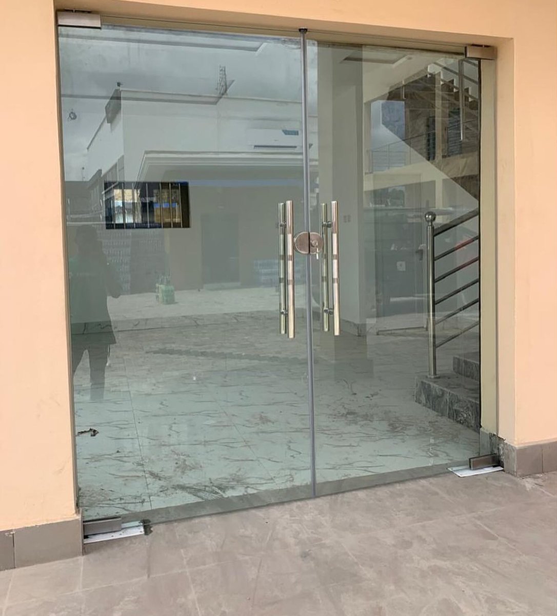 Baloo_Mcliu's tweet photo. 10mm plain glass double leaves door with accessories.
We believe QUALITY alwys WINS, our HANDWORK are excellent. QUALITY WITH REASONABLE PRICE &amp; GUARANTEE . We use our sincere and best service to meet all your demands. 

For more info 
Call/WhatsApp via 08096270231/08143429568 https://t.co/U6oklPw8YL