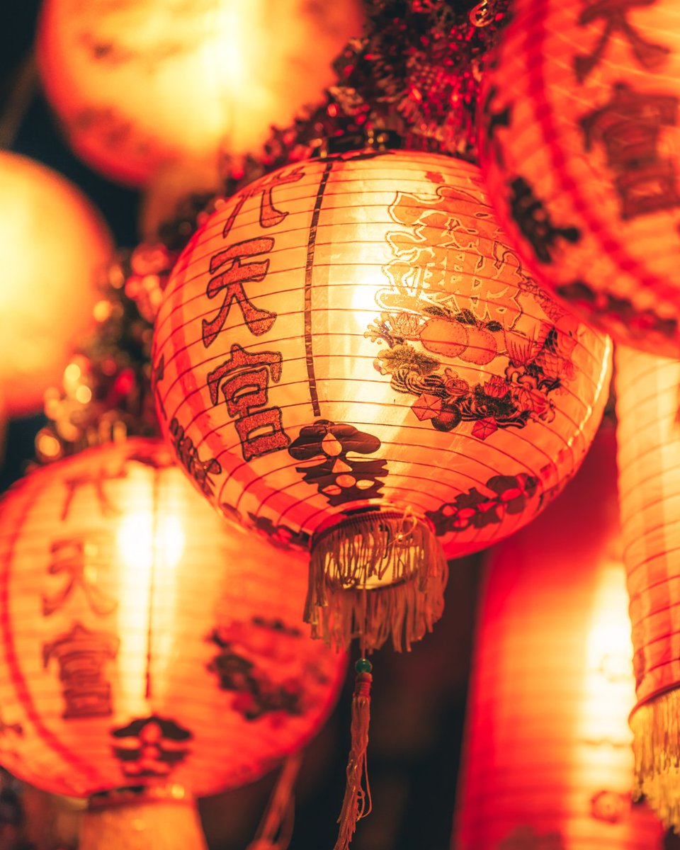 HiltonGI_Muscat's tweet photo. Happy Lunar New Year from all of us here at Hilton Garden Inn Muscat Al Khuwair to you. 🌙 

✨ We wish you a year or prosperity and good fortune! 

#LunarNewYear #HiltonForTheStay https://t.co/G4V0C1SbHc