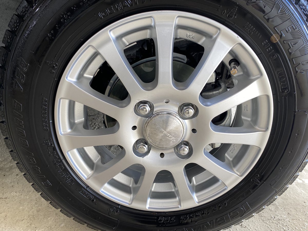 beauty17888's tweet photo. Wheel cleaning 

#CABEAUTYK
#CBK
#CBKDETAIL
#carwash
#洗車 https://t.co/0BTNnvf8pp