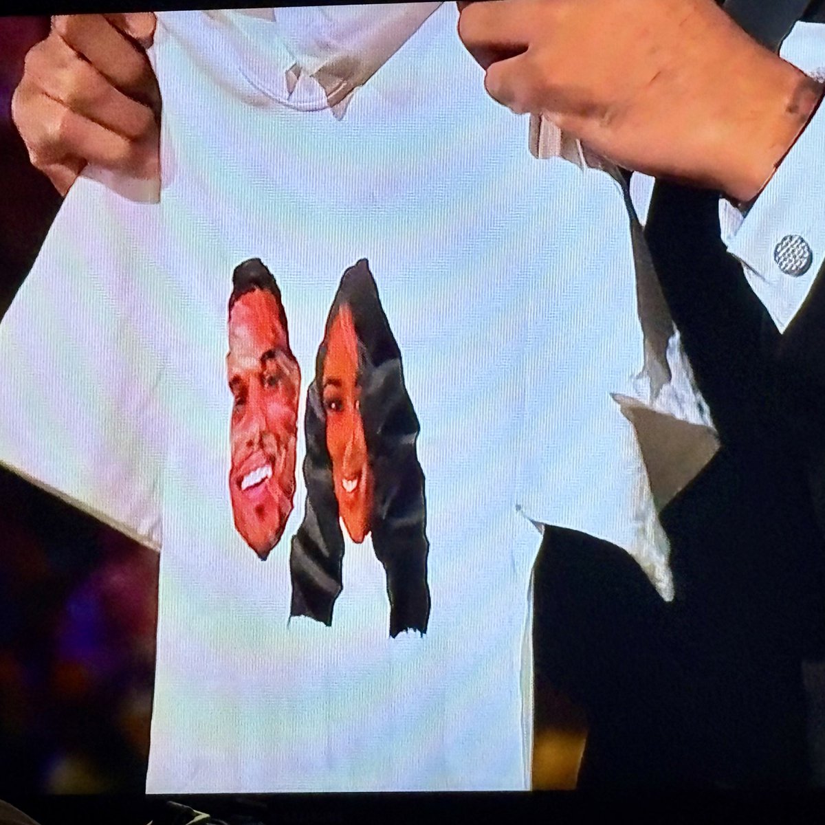 Bitchelorette_'s tweet photo. me: I’m going to take it slow this time 

also me after one date:

#TheBachelor https://t.co/NpUdlh0RrQ